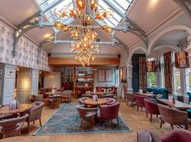 Dine at The Sailsbury Arms in Edinburgh Southside